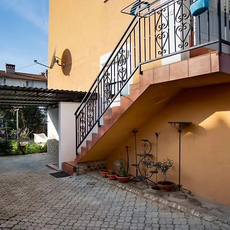 Studio Apartman Luna Rovinj Centar Exterior photo